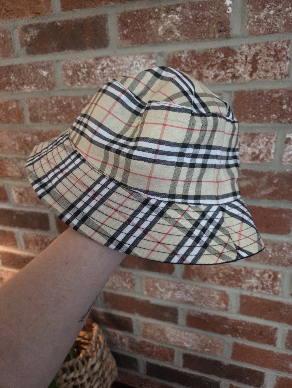 Burberry  Beige Plaid Bucket Hat with Black & Red Check